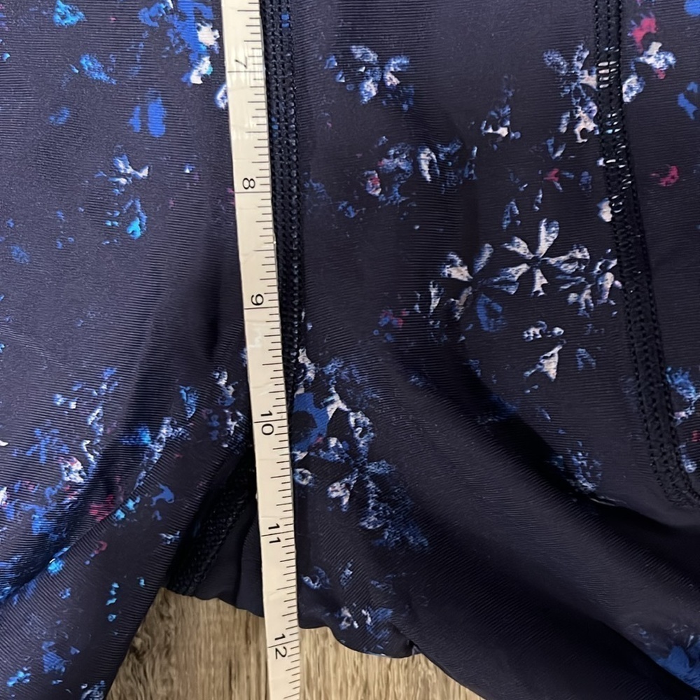 Lole Capri Leggings​​​​ - Picture 11 of 14